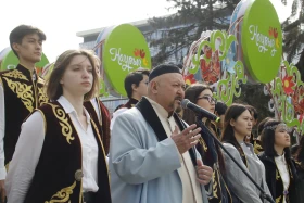 Алматыда 5000 адам Абай әндерін орындады - фото 13