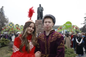 Алматыда 5000 адам Абай әндерін орындады - фото 14