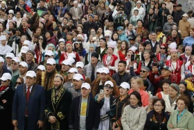 Алматыда 5000 адам Абай әндерін орындады - фото 21