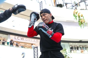 Жәнібек Әлімханұлы жекпе-жек алдындағы алғашқы жаттығуын өткізді - фото 4