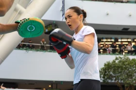 Жәнібек Әлімханұлы жекпе-жек алдындағы алғашқы жаттығуын өткізді - фото 5