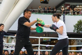 Жәнібек Әлімханұлы жекпе-жек алдындағы алғашқы жаттығуын өткізді - фото 9