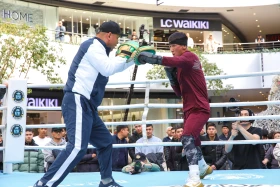 Жәнібек Әлімханұлы жекпе-жек алдындағы алғашқы жаттығуын өткізді - фото 13