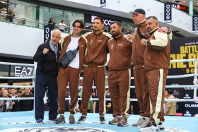 Жәнібек Әлімханұлы жекпе-жек алдындағы алғашқы жаттығуын өткізді - фото 16