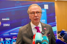 Француздың «Такси» фильміндегі культтік көлік Астанадағы көрмеде таныстырылды - фото 5