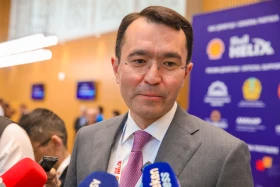 Француздың «Такси» фильміндегі культтік көлік Астанадағы көрмеде таныстырылды - фото 6