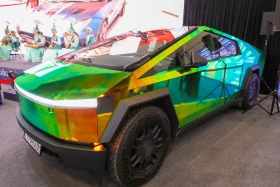 Француздың «Такси» фильміндегі культтік көлік Астанадағы көрмеде таныстырылды - фото 12