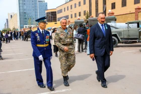 Астанада соғыс жылдары маңызды рөл атқарған ретро-автокөліктер көрмеге қойылды - фото 19