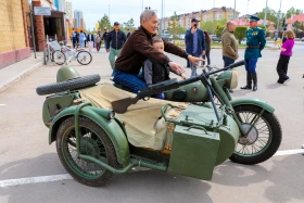 Астанада соғыс жылдары маңызды рөл атқарған ретро-автокөліктер көрмеге қойылды - фото 29