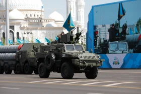 Алғаш рет Жеңіс парадында Қазақстанның ең жаңа ұрпағы бронетехникалары TAIMAS және AIBAR таныстырылды - фото 13