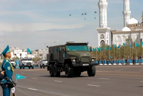 Алғаш рет Жеңіс парадында Қазақстанның ең жаңа ұрпағы бронетехникалары TAIMAS және AIBAR таныстырылды - фото 14