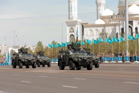 Алғаш рет Жеңіс парадында Қазақстанның ең жаңа ұрпағы бронетехникалары TAIMAS және AIBAR таныстырылды - фото 32