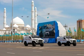 Алғаш рет Жеңіс парадында Қазақстанның ең жаңа ұрпағы бронетехникалары TAIMAS және AIBAR таныстырылды - фото 34