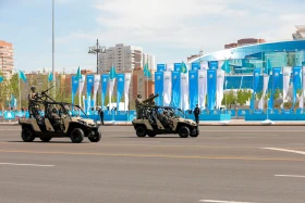 Алғаш рет Жеңіс парадында Қазақстанның ең жаңа ұрпағы бронетехникалары TAIMAS және AIBAR таныстырылды - фото 39