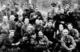 Жеңістің 70 жылдығына арналған фотокөрменің фотоархиві мен құжаттары ҚР ОММ қорларынан. - фото 16