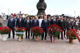 Астанада Жеңіс күніне арналған «Бейбіт аспан астында» атты ауқымды мереке өтті - фото 13