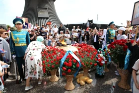Астанада Жеңіс күніне арналған «Бейбіт аспан астында» атты ауқымды мереке өтті - фото 15