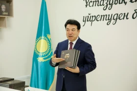 Minister of Education Gani Beisembayev held a homeroom session for students in the capital. - photo 12