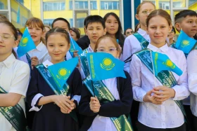 Оқу-ағарту министрі оқушыларды оқу жылының аяқталуымен құттықтады - фото 19