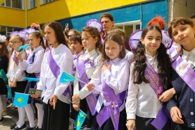 Оқу-ағарту министрі оқушыларды оқу жылының аяқталуымен құттықтады - фото 31