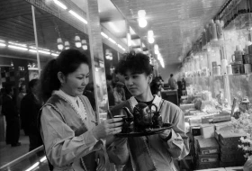 Көрме секілді дүкендер: 90-жылдардағы Үрімжідегі қытайлық сауда - фото 13