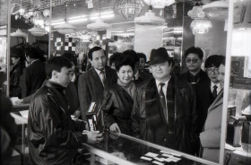 Көрме секілді дүкендер: 90-жылдардағы Үрімжідегі қытайлық сауда - фото 17