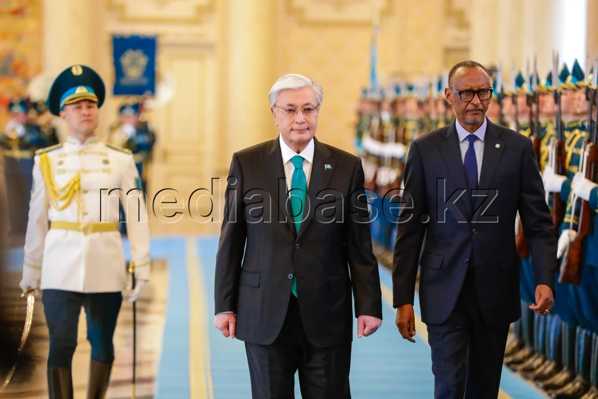 Қасым-Жомарт Тоқаев Ақордада Поль Кагамені қарсы алды - фото 1