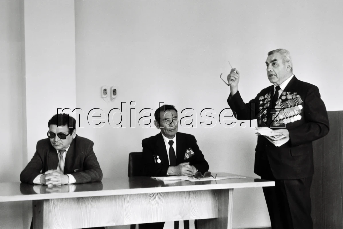 1970-жылдардағы Алматыдағы ардагерлер кеңесі: ұжым және партия жиналыстары - фото 1