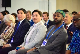 Астана халықаралық форумы жұмысын бастады - фото 48