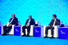 Астана халықаралық форумы жұмысын бастады - фото 57