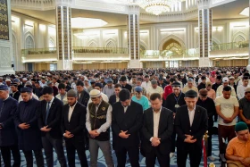 Kazakhstan celebrates Eid al-Adha with nationwide mosque prayers - photo 11