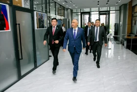 Қырғызстан Парламентінің төрағасы ҚР Президенті Телерадиокешенінде болды - фото 5