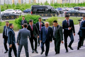 Қырғызстан Парламентінің төрағасы ҚР Президенті Телерадиокешенінде болды - фото 4