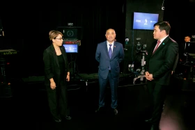 Қырғызстан Парламентінің төрағасы ҚР Президенті Телерадиокешенінде болды - фото 10