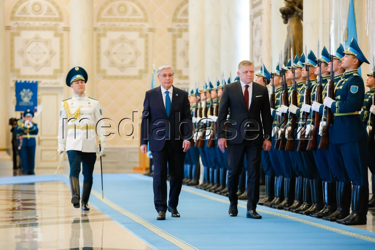 Қасым-Жомарт Тоқаев Словакия Премьер-министрін Ақордада қарсы алды - фото 1