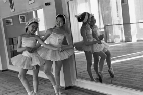 A Young Group of Ballerinas on the Stage of the Pioneers Palace - photo 4