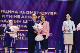 Сертификаты и путевки в санатории вручили лучшим медработникам Астаны - фото 15