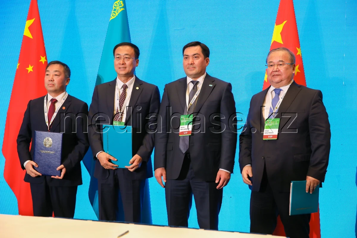 Қазақстан мен Қытай 25 млрд долларға 60 келісімге қол қойды - фото 1