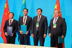 Kazakhstan and China set to sign 60 agreements up to USD 25 bln - photo 1