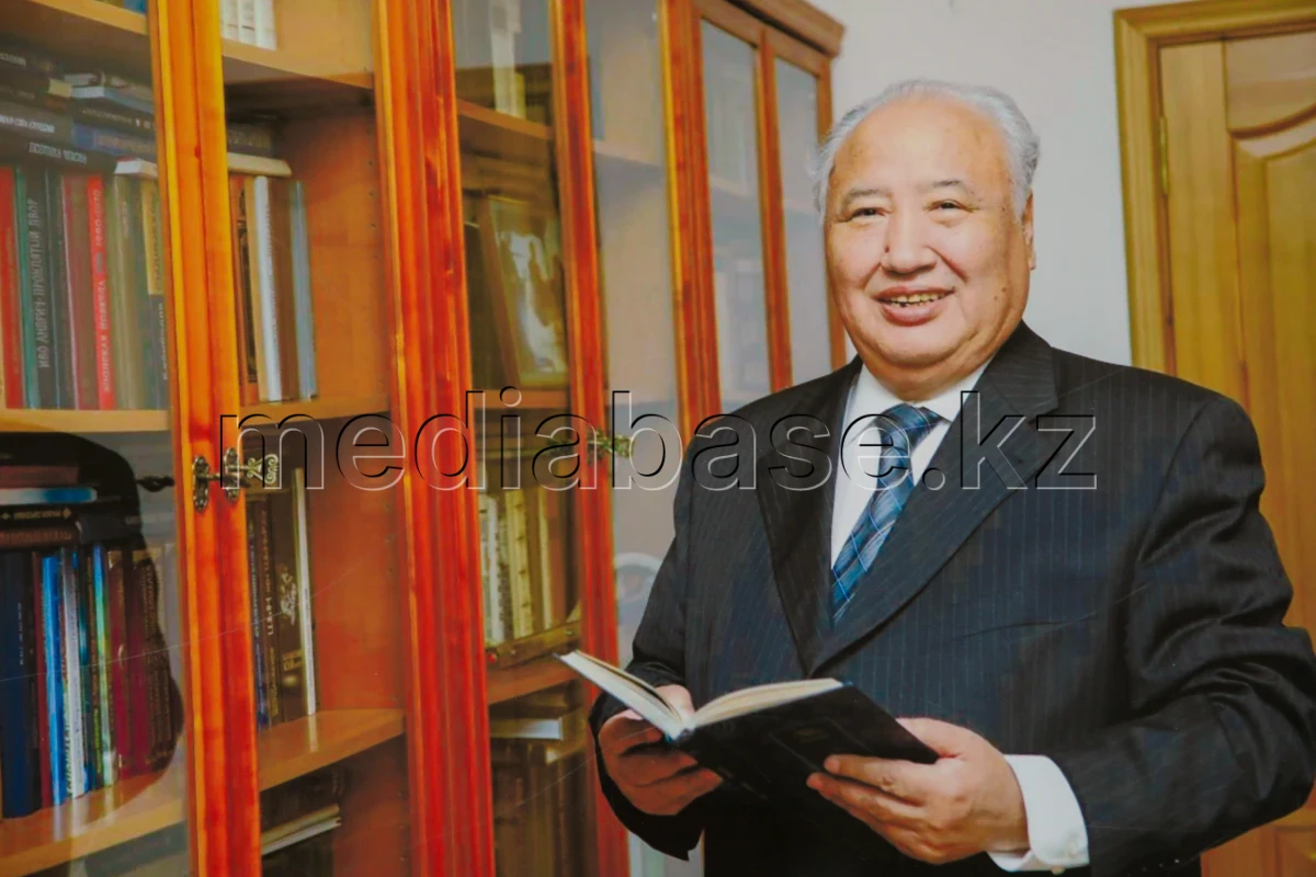 Әбіш Кекілбайұлының жеке мұрасы Президент Архивіне тапсырылды - фото 1