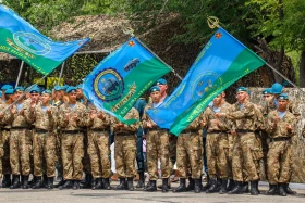 25-летие Десантно-штурмовых войск отметили в Конаеве - фото 23