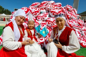 Алматыда құрақ көрпе жинаудан әлемдік рекорд орнатылды - фото 3