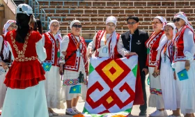 Алматыда құрақ көрпе жинаудан әлемдік рекорд орнатылды - фото 10