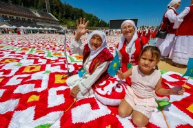 Алматыда құрақ көрпе жинаудан әлемдік рекорд орнатылды - фото 11