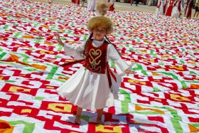 Алматыда құрақ көрпе жинаудан әлемдік рекорд орнатылды - фото 13