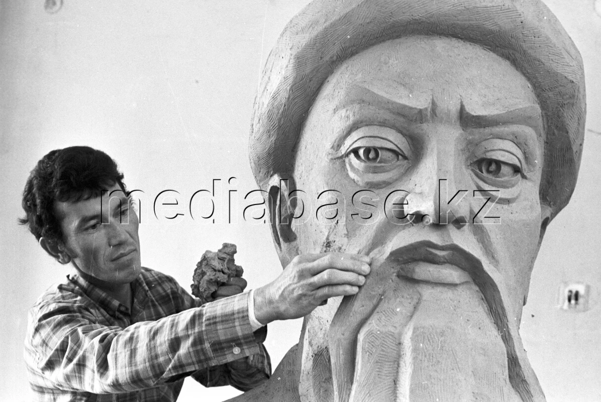 Ұлы Құрманғазы бейнесі: өнер мен рухтың үндестігі - фото 1