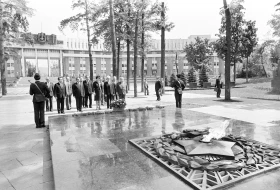 Ресми сапар: ГДР делегациясы Алматыда - фото 1