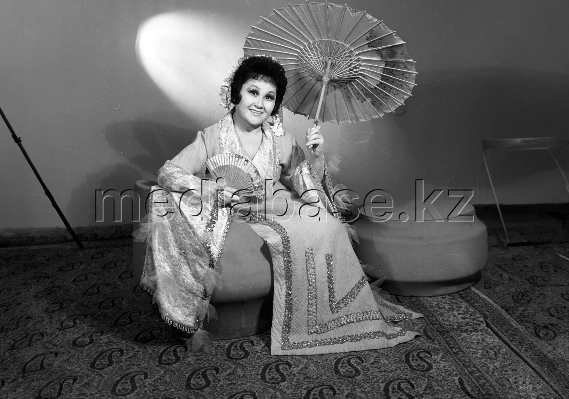 Символ казахского оперного искусства  Жаманова Р. - фото 1