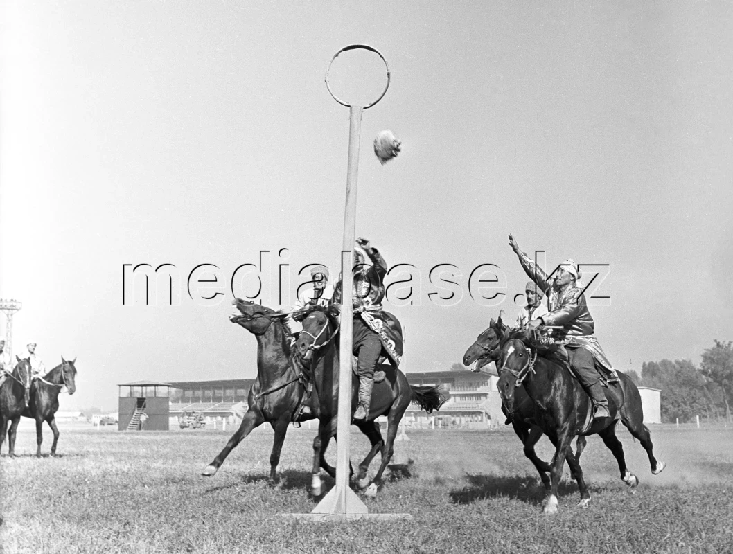 Конный баскетбол - фото 1