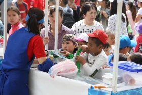 Балаларды қорғау күні: Елордада бүлдіршіндерді қалай құттықтады - фото 11